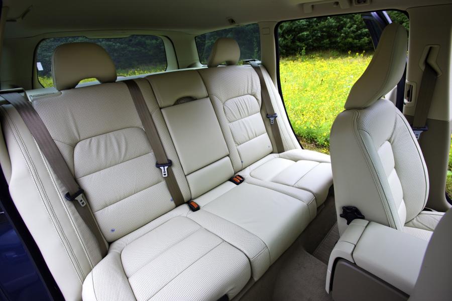  Volvo XC70 2010 года  (фото 45 из 58)